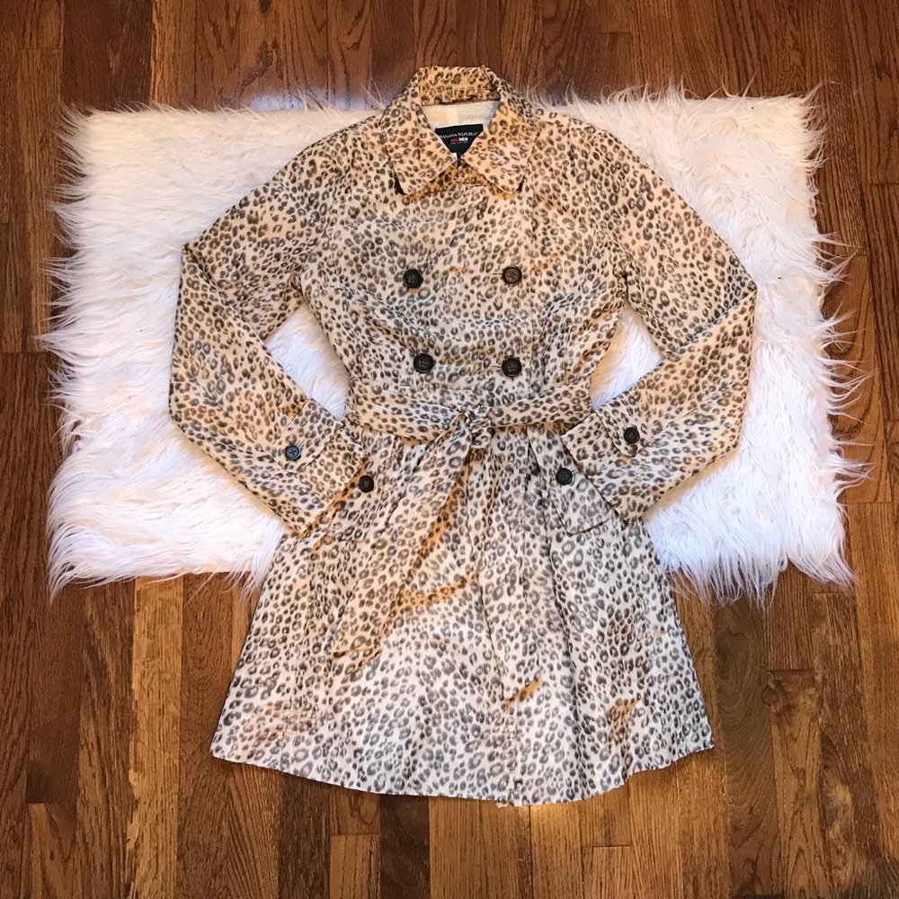NWOT Banana Republic Trench Coat